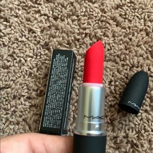 315 Powder kiss lipstick